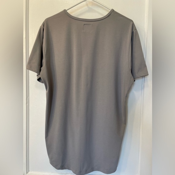 CUTS Clothing Curve-Hem Tee Signature Fit Granite Grey - Picture 2 of 8